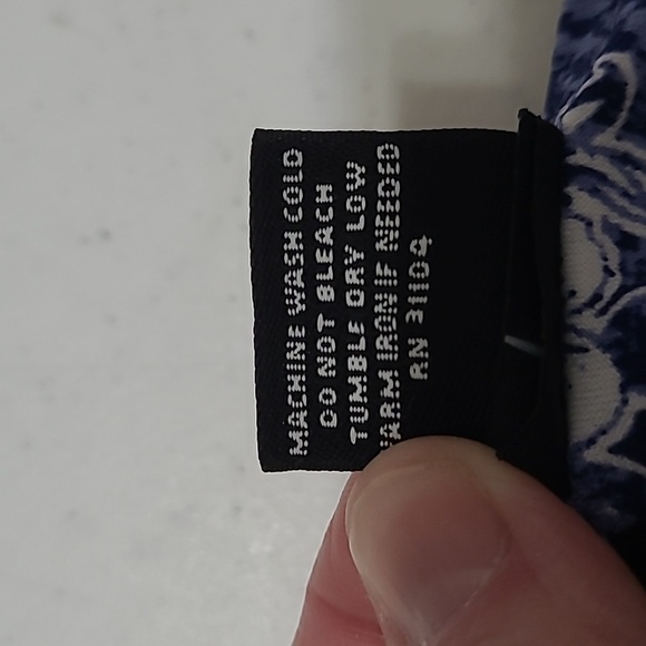 New Directions Navy Blue & White Paisley Print V-neck Blouse size 3X - Picture 5 of 8